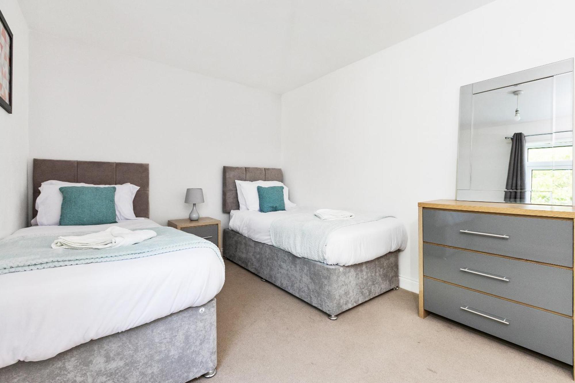 Appartement Opp B'Ham - Freshly Refurbished Walls And Carpets! Big Savings Booking 7 Days Or More! à Marston Green Extérieur photo